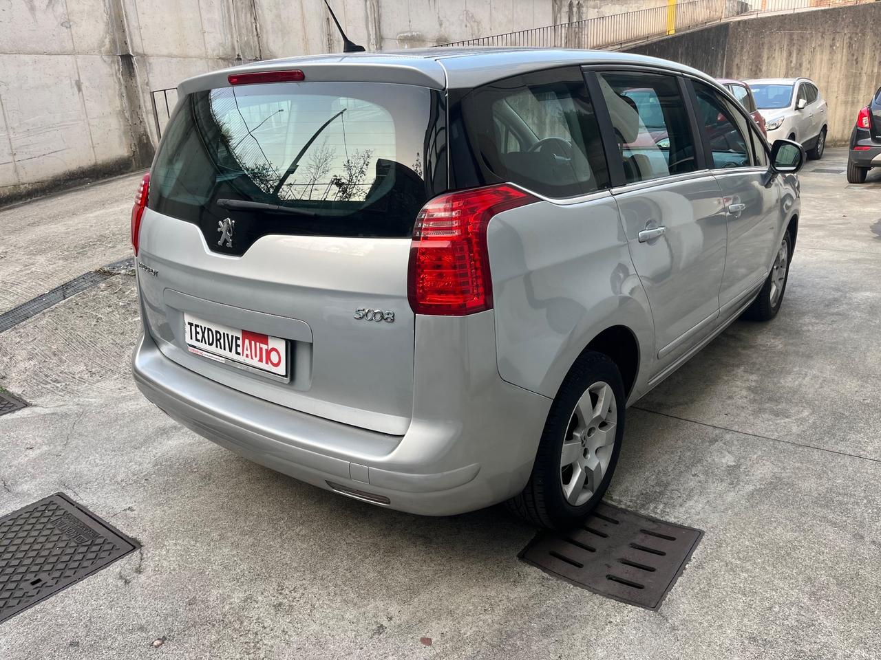 Peugeot 5008 1.6 HDi 112CV Business