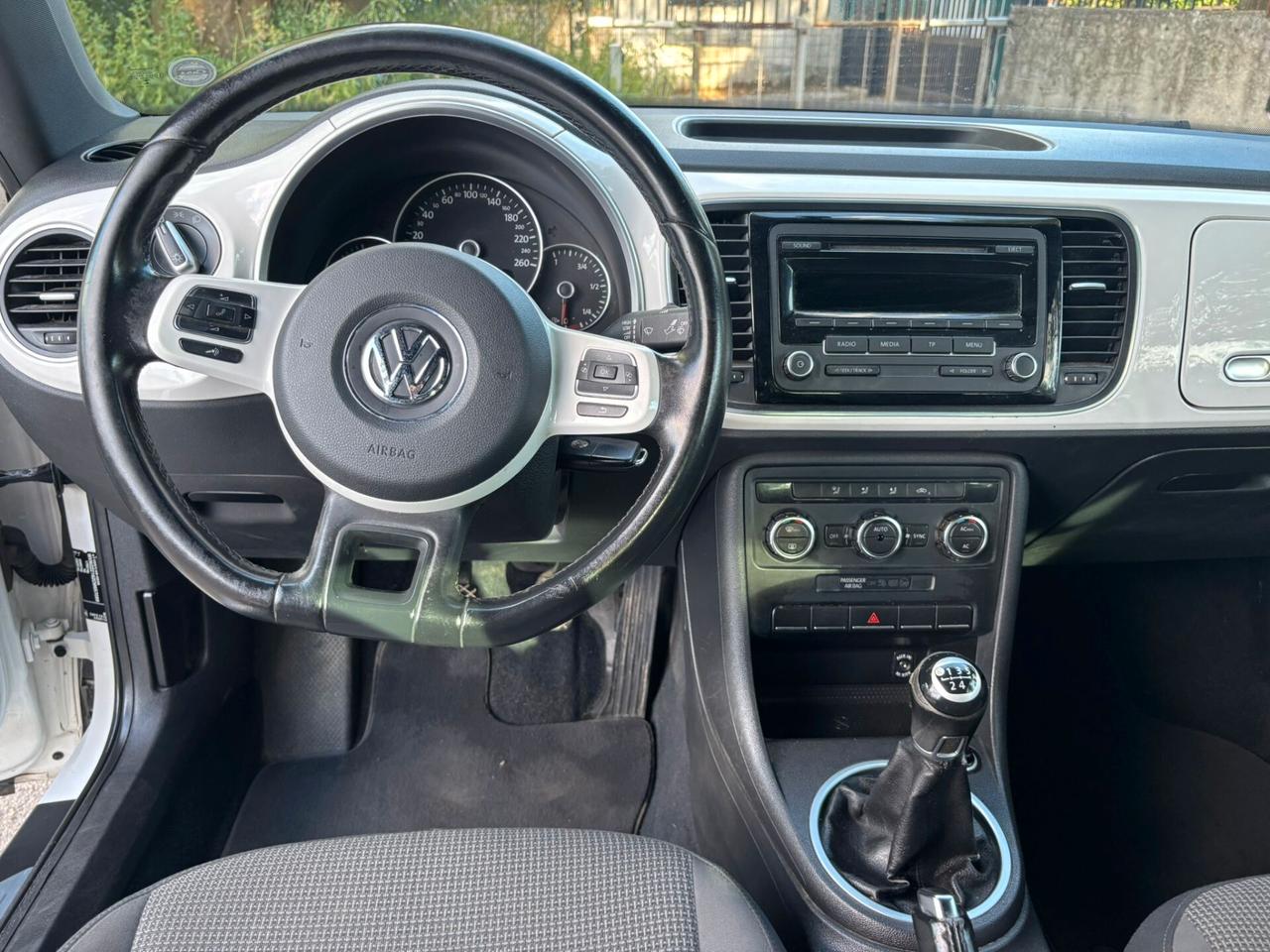 VOLKSWAGWEN MAGGIOLINO 1.6 TDi Design - 2012