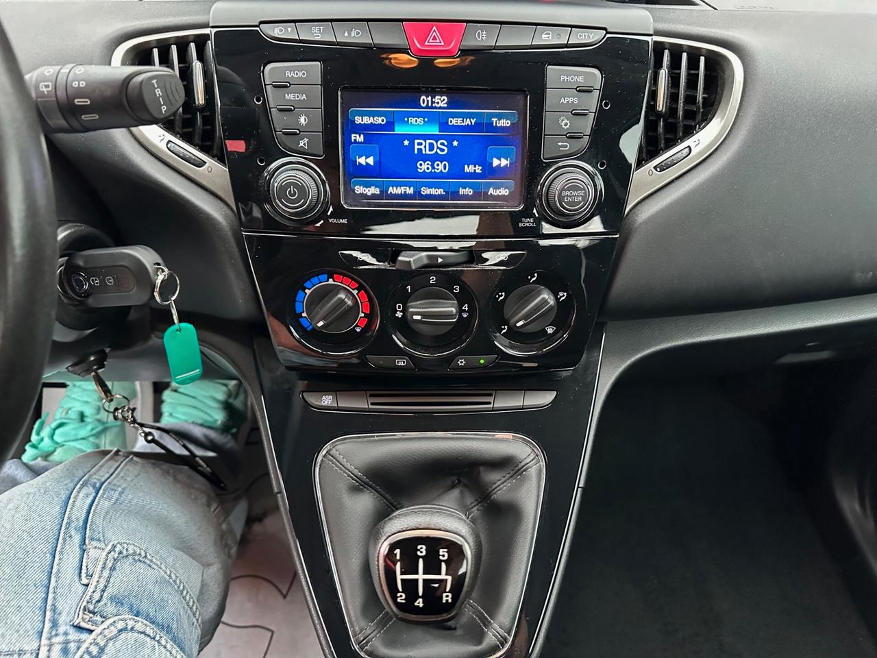 Lancia Ypsilon 1.2 69 CV 5 porte GPL Gold