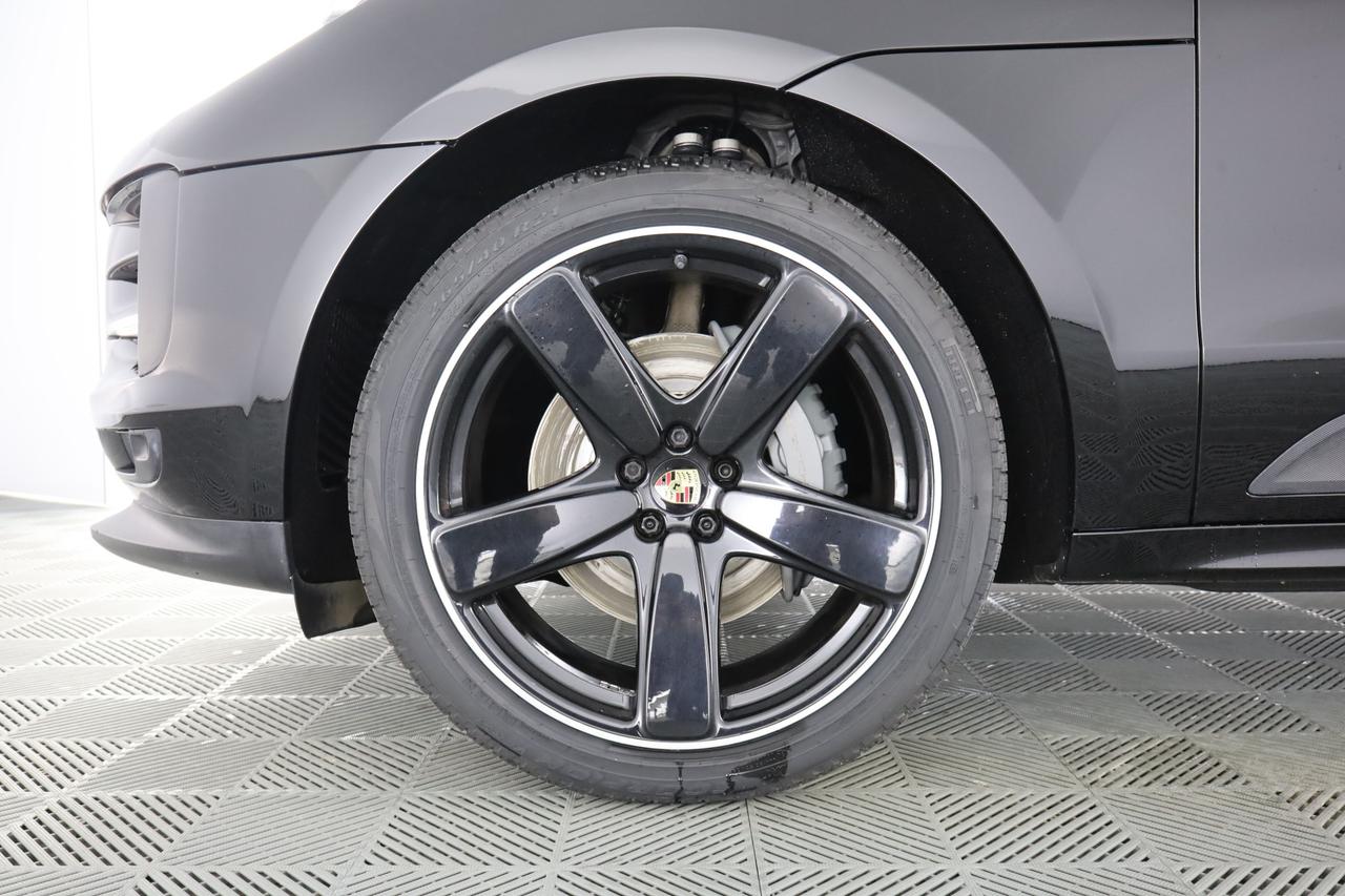 PORSCHE Macan S