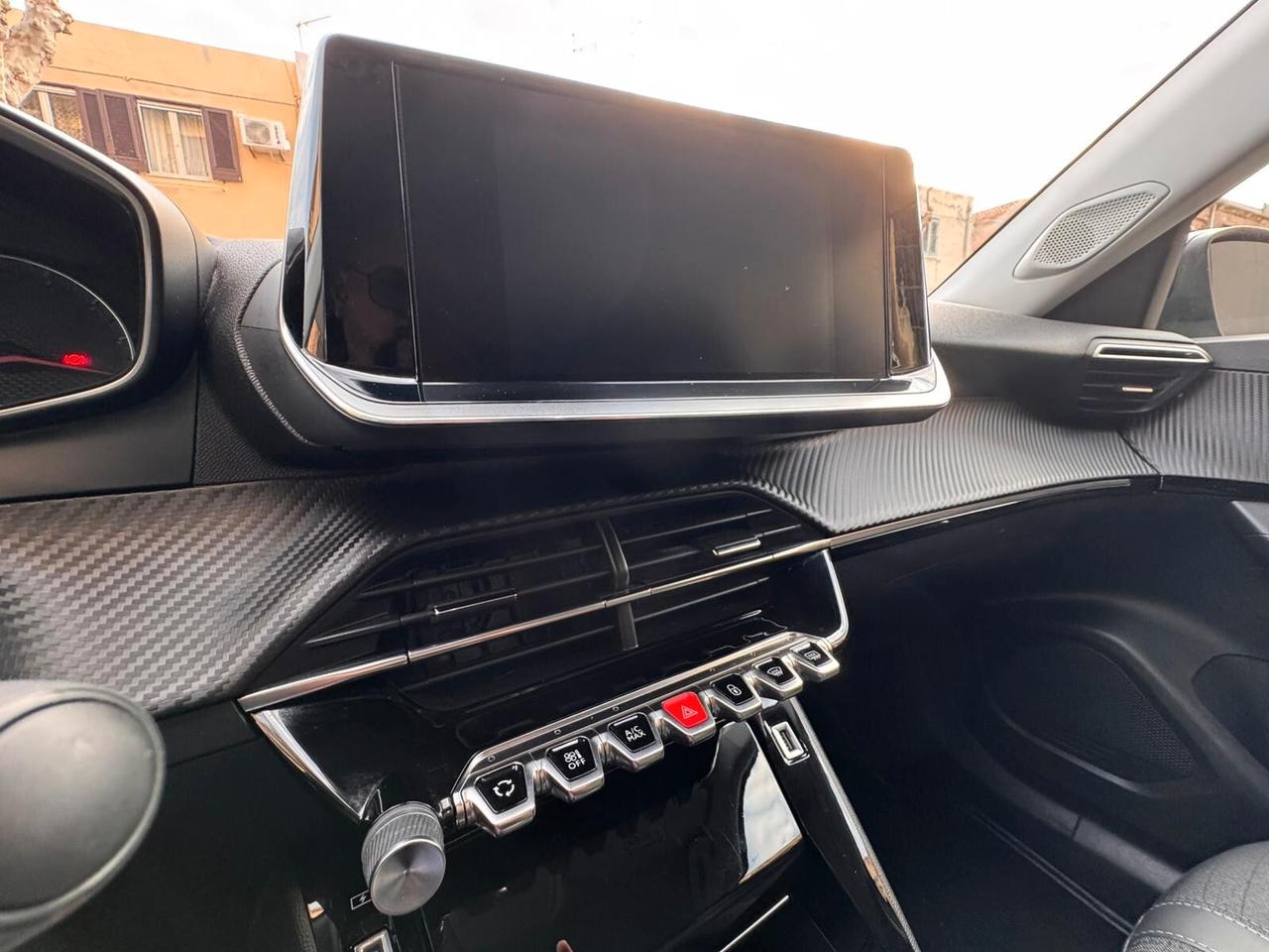 Peugeot 2008 PureTech 100 S&S Allure TUA DA 160€ ANTICIPO 0