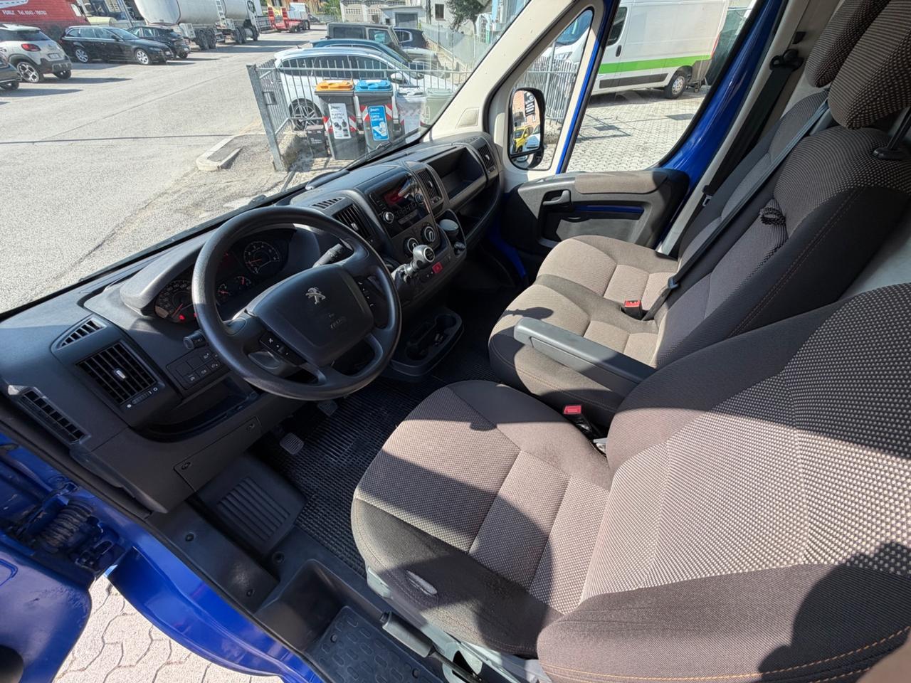 Peugeot Boxer 330 BlueHDi 140 S&S PC-TN