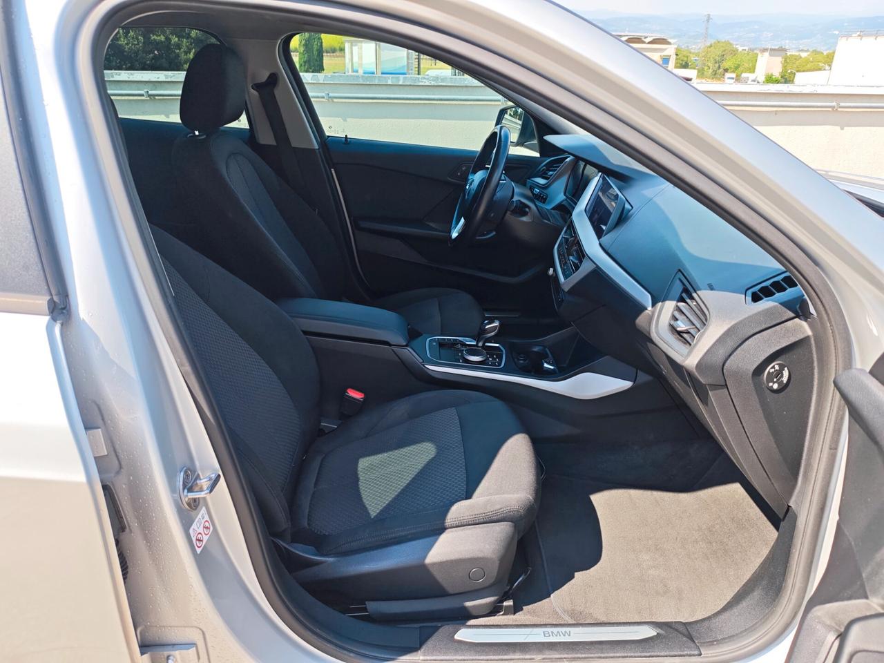 Bmw 116 116d 5p. Business Advantage