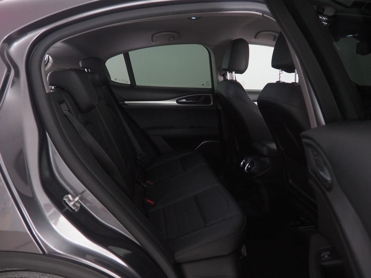 ALFA ROMEO Stelvio 2017 - Stelvio 2.2 t Ti Q4 210cv AT8 Q4 Business