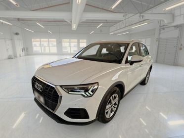 AUDI Q3 35 TDI Business