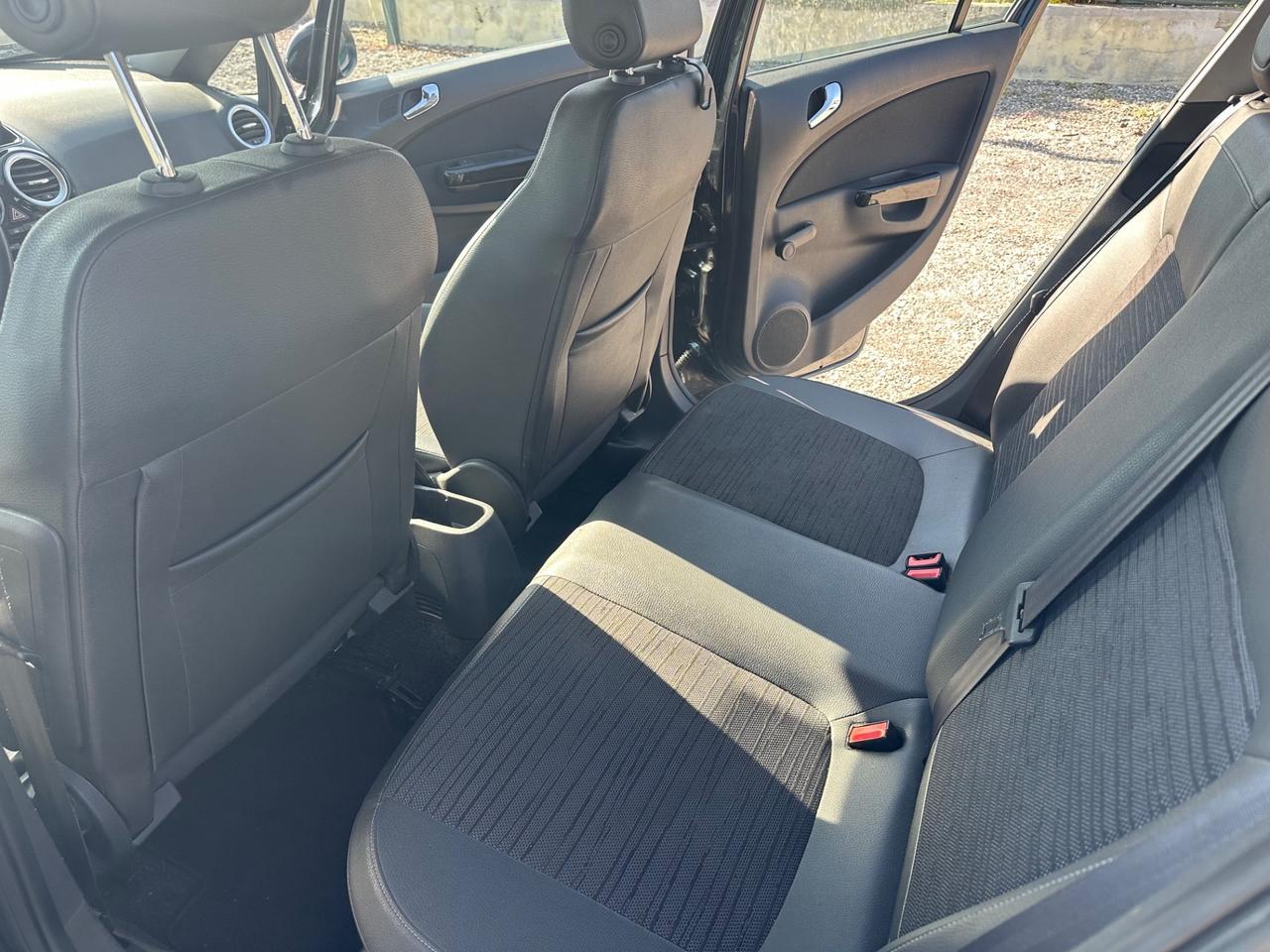 Opel Corsa 1.3 Diesel 2014 12 mesi di garanzia