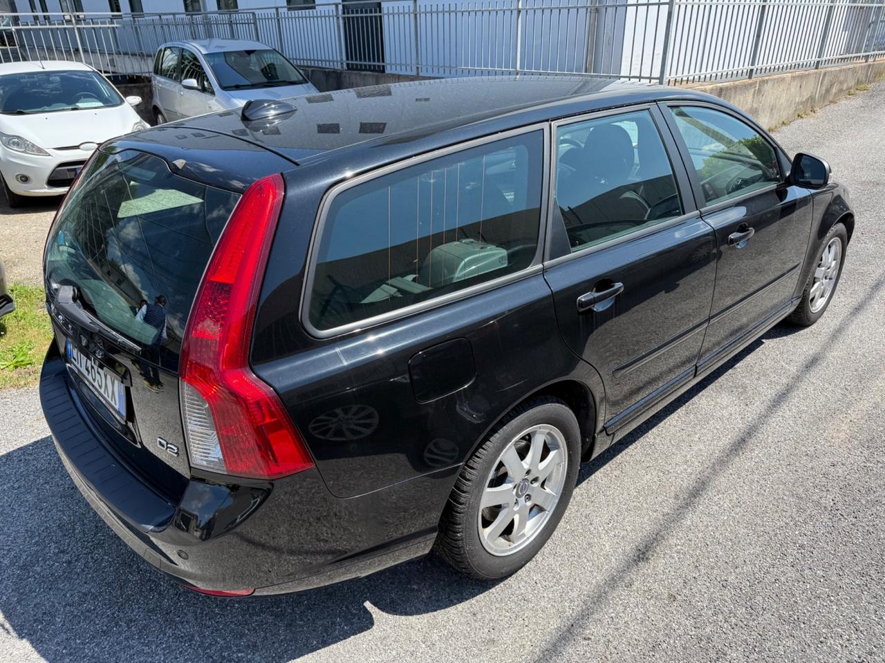 Volvo V50 D2 R-design