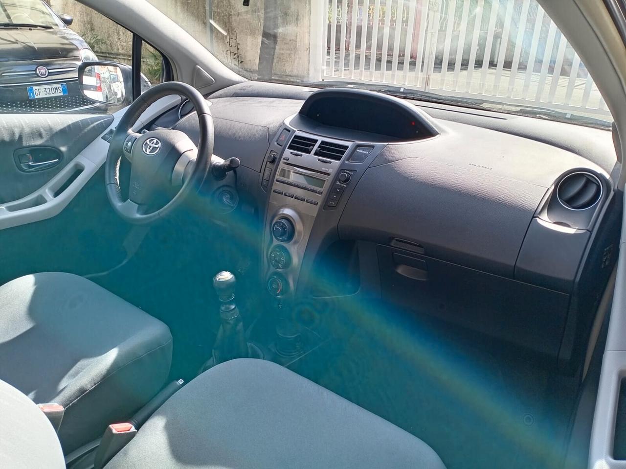 Toyota Yaris 1.3 3 porte