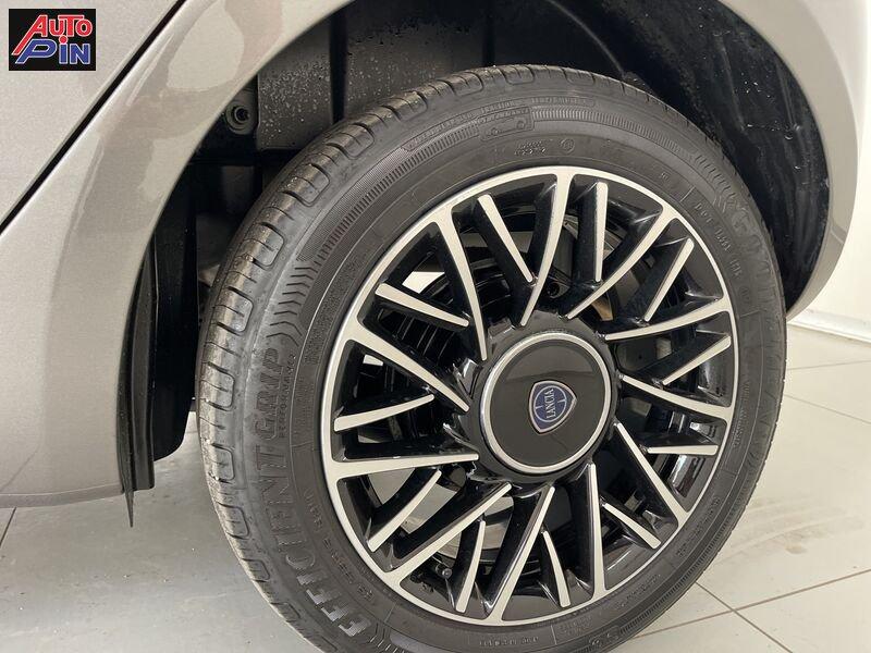 Lancia Ypsilon 1.0 FireFly 5 porte S&S Hybrid Platino