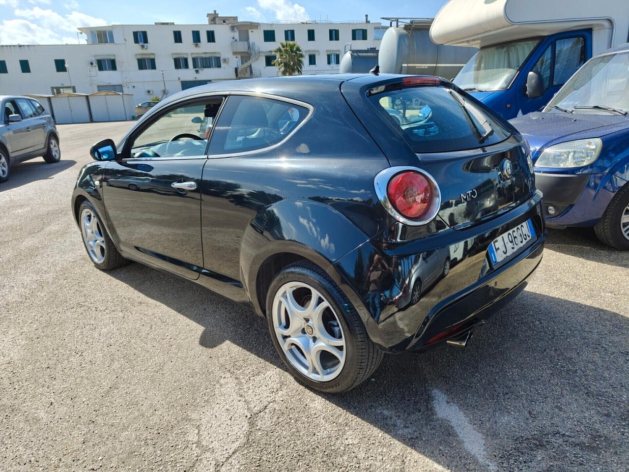Alfa Romeo MiTo 1.3 JTDm-2 Distinctive Sport Pack 2011