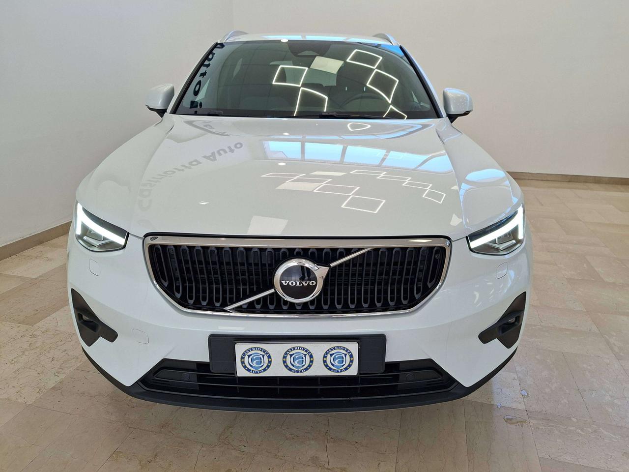 Volvo XC40 2.0 b3 CORE Aut 2 ANNI GARANZIA AYVENS