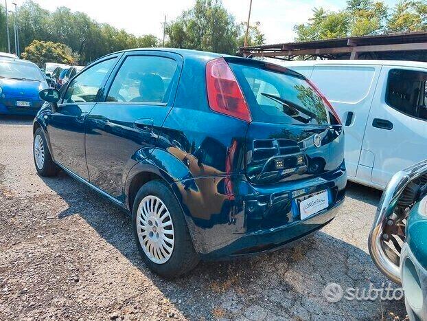 Fiat Grande Punto m-t-j- 5 porte 2011