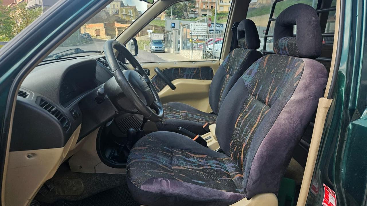 Nissan Terrano II 2.7 125cv 3p. SE (Autocarro)