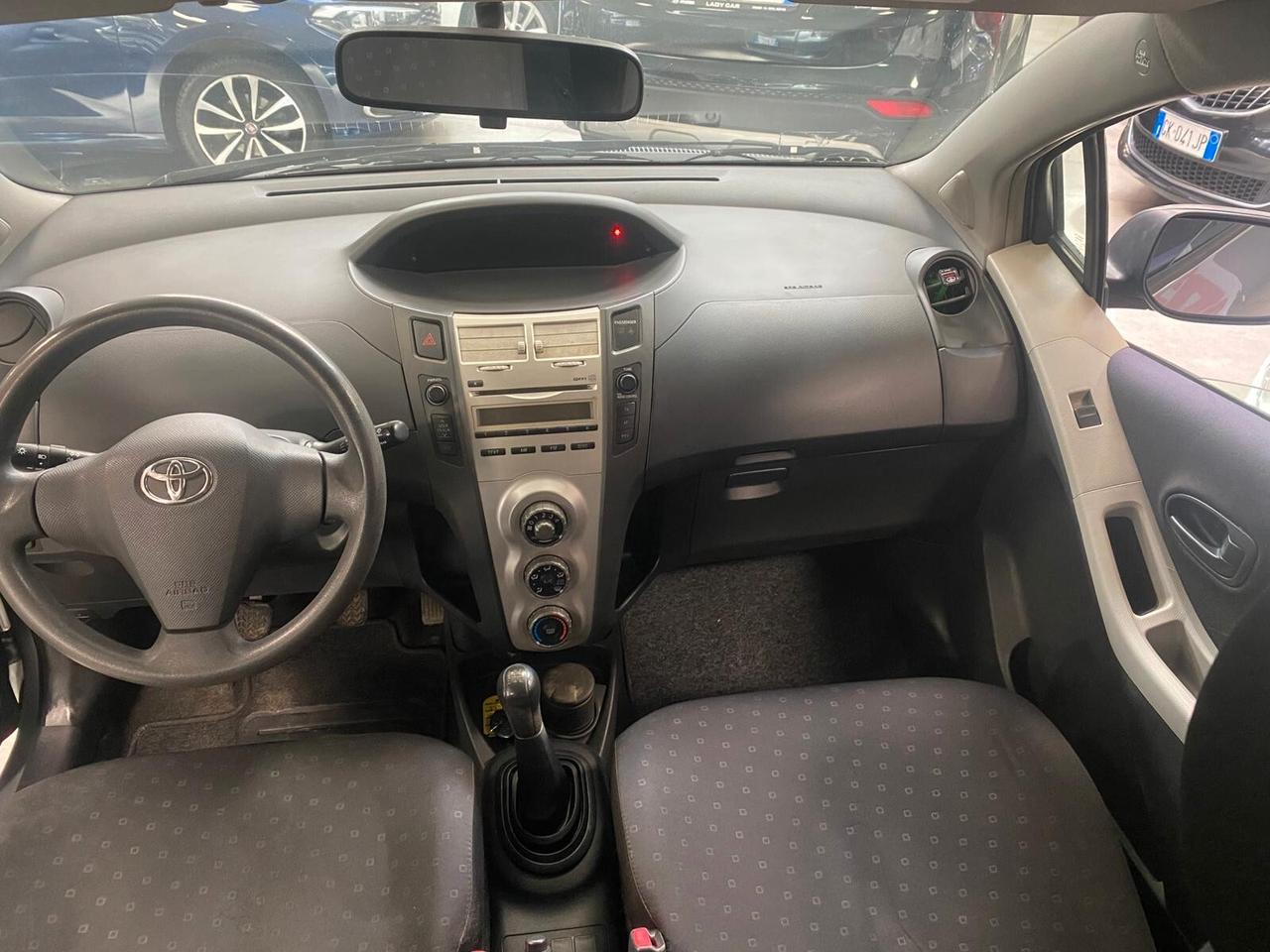 Toyota Yaris 1.0 3 porte