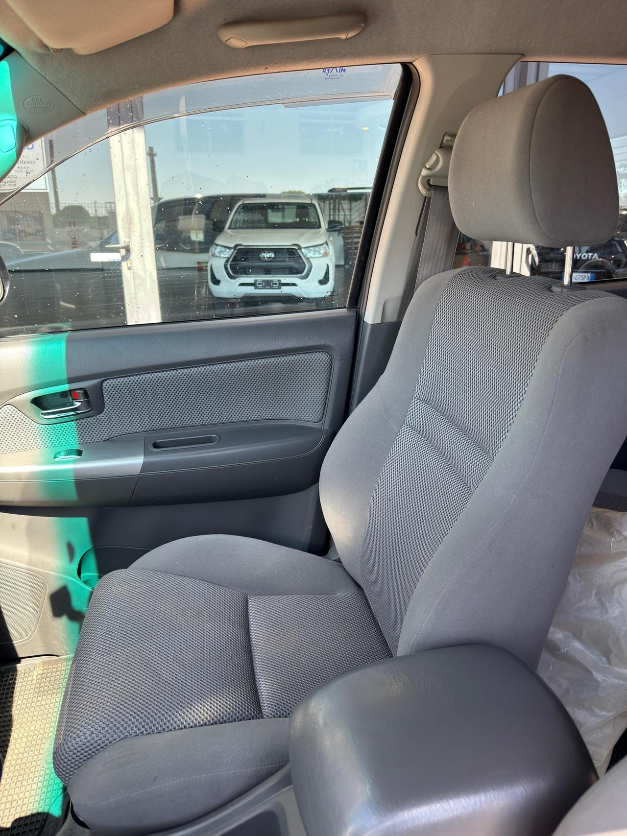 Toyota Hilux 3.0 D-4D 4WD 4p. DC Stylex HARDTOP