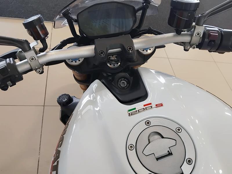 Ducati Monster 1200 S