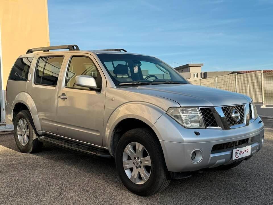 Nissan Pathfinder 2.5 dCi XE Plus 4x4 7 posti