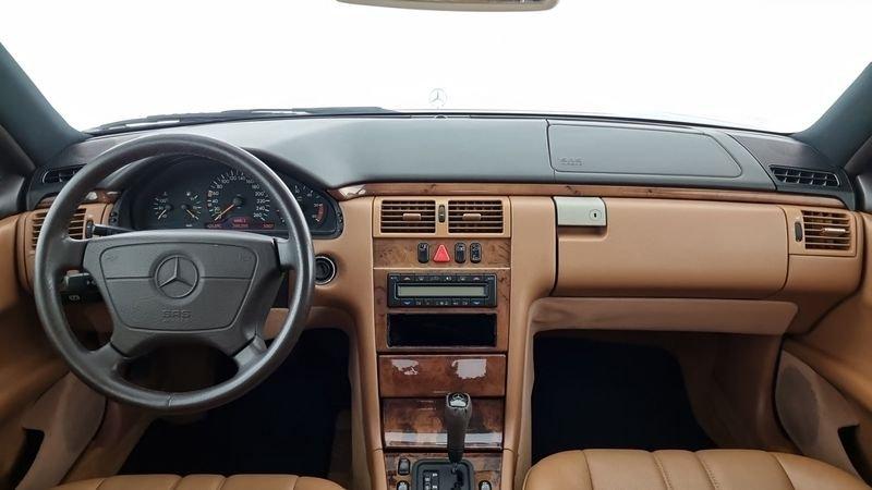 Mercedes-Benz Classe E E 300 turbodiesel cat Elegance