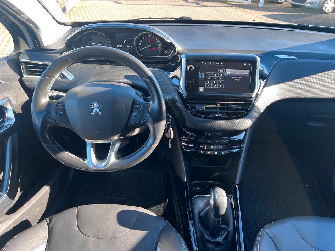 Peugeot 2008 1.6 e-HDi 92 CV Stop&Start Urban Cross