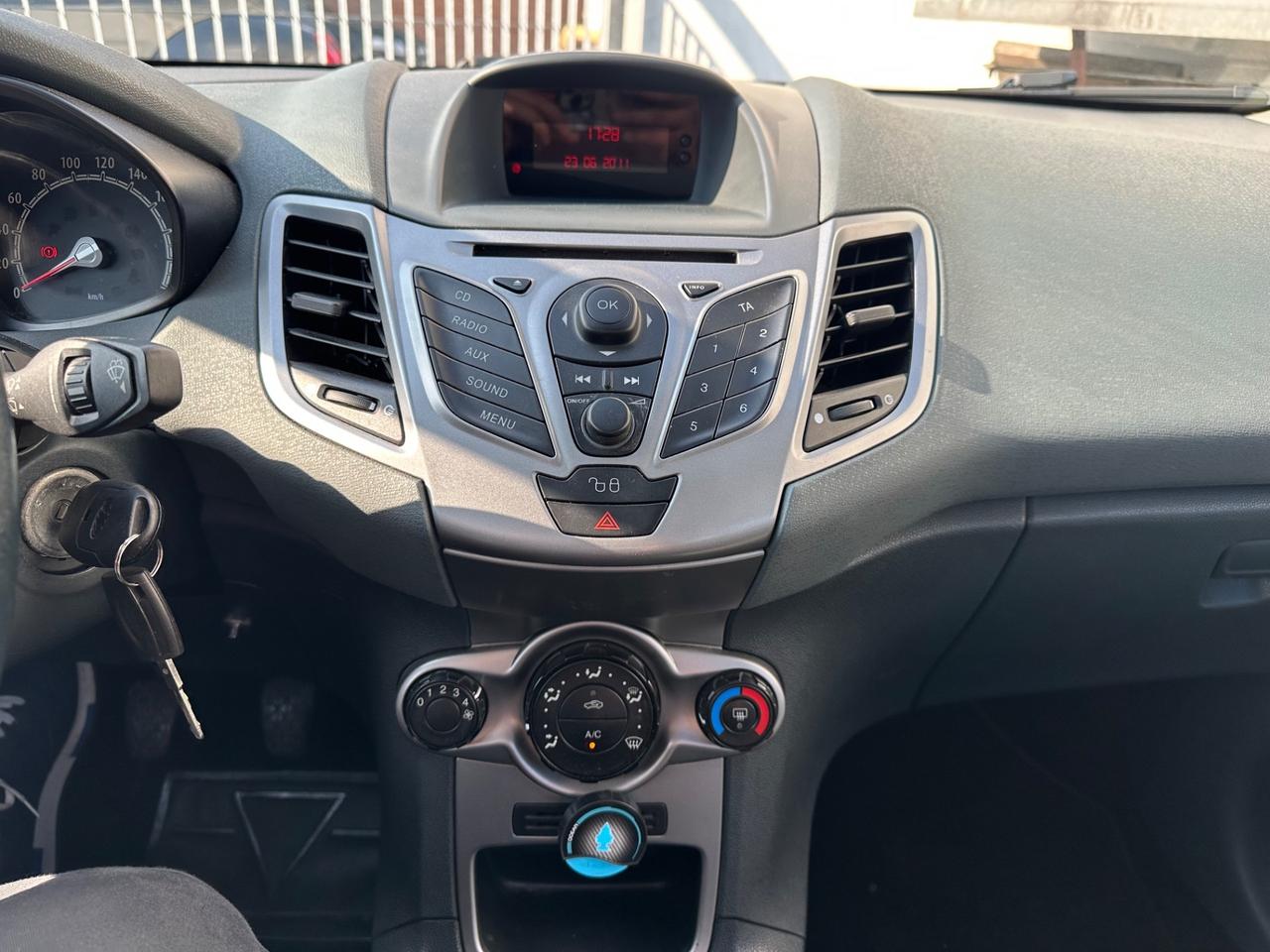 Ford Fiesta 1.4 3 porte Bz.- GPL Titanium