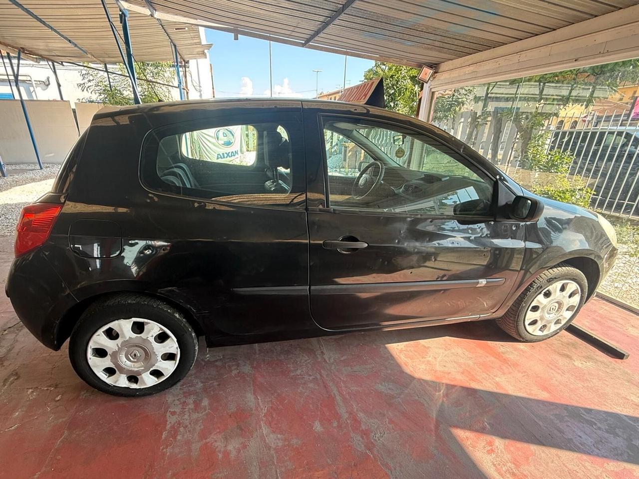 Renault Clio 1.4 16V 3 porte Dynamique