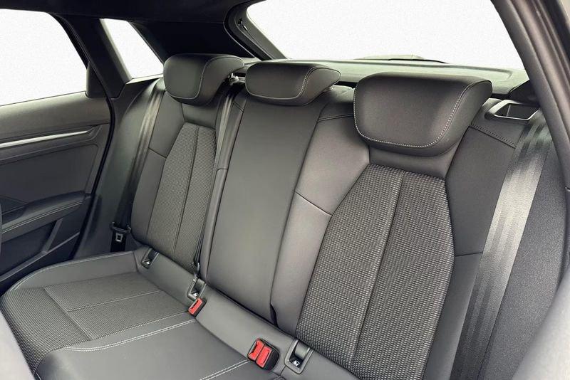 Audi A3 S3 SPB TFSI quattro S tronic Akrapovic Sonos 19"