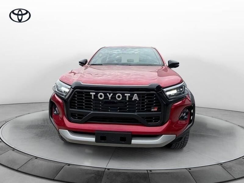 Toyota Hilux 2.8 D-4D A/T 4WD 4 porte Double Cab GR SPORT