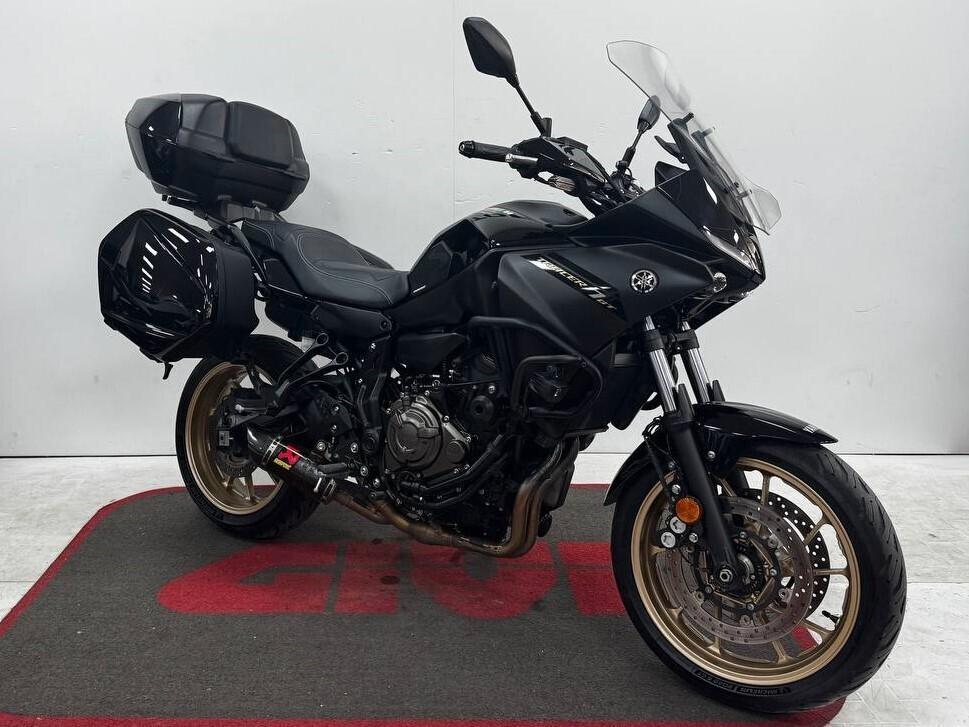 Yamaha Tracer 7 GT per patente A2