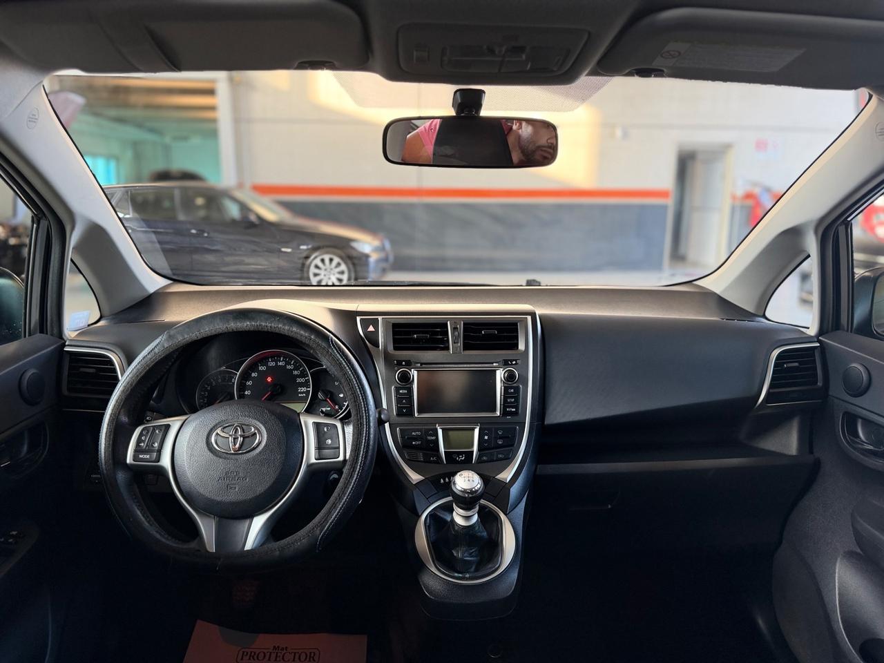 Toyota Verso-S 1.3 MT Active NEOPATENTATI