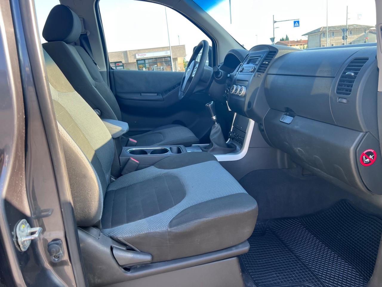 Nissan Navara 2.5 dCi 190CV 4 porte Double Cab LE Plus Restyling