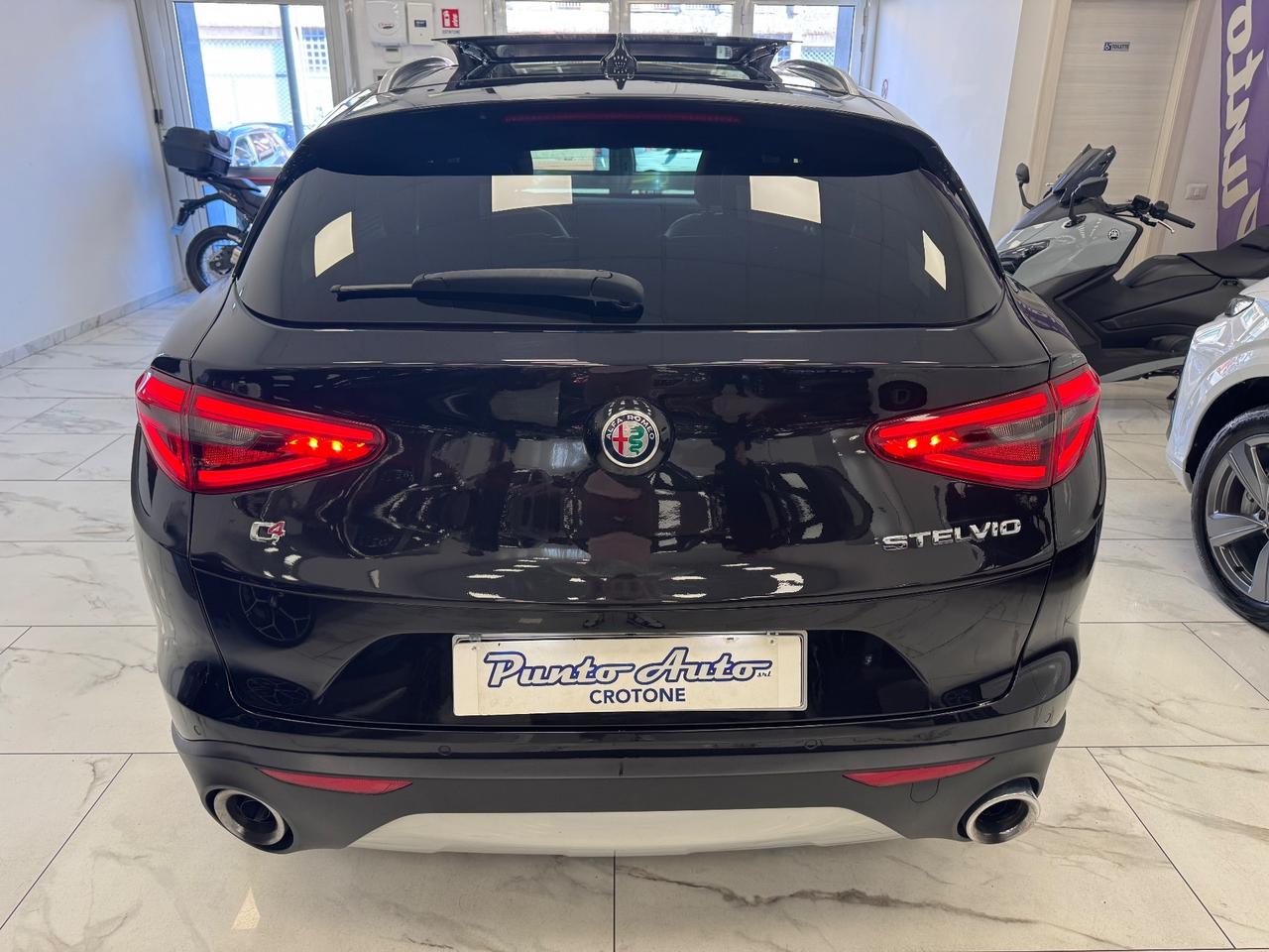 Alfa Romeo Stelvio 2.2 Turbodiesel 210 CV AT8 Q4 Executive