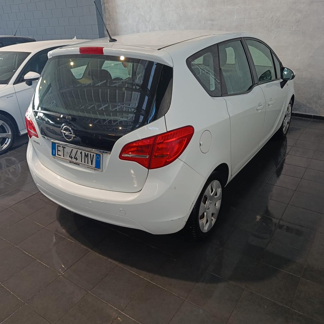 Opel Meriva 1.4 BENZINA NEOPATENTATI