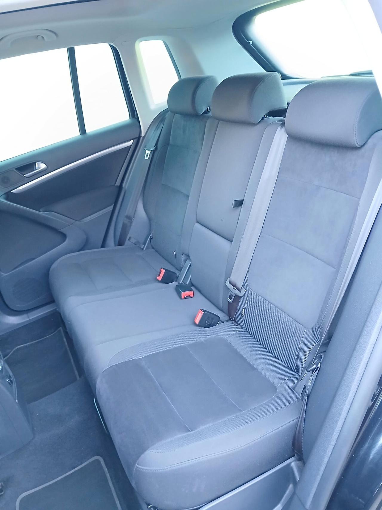 VW TIGUAN 2,0 PARI AL NUOVO POCHI KM CERTIFICATI