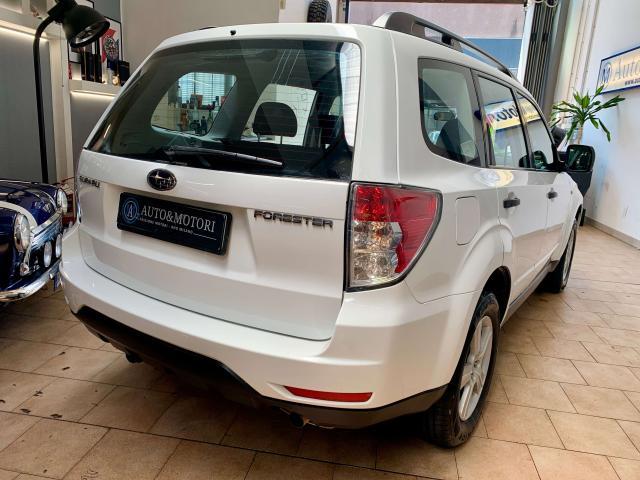 Subaru Forester Forester III 2.0 XS mt 4x4