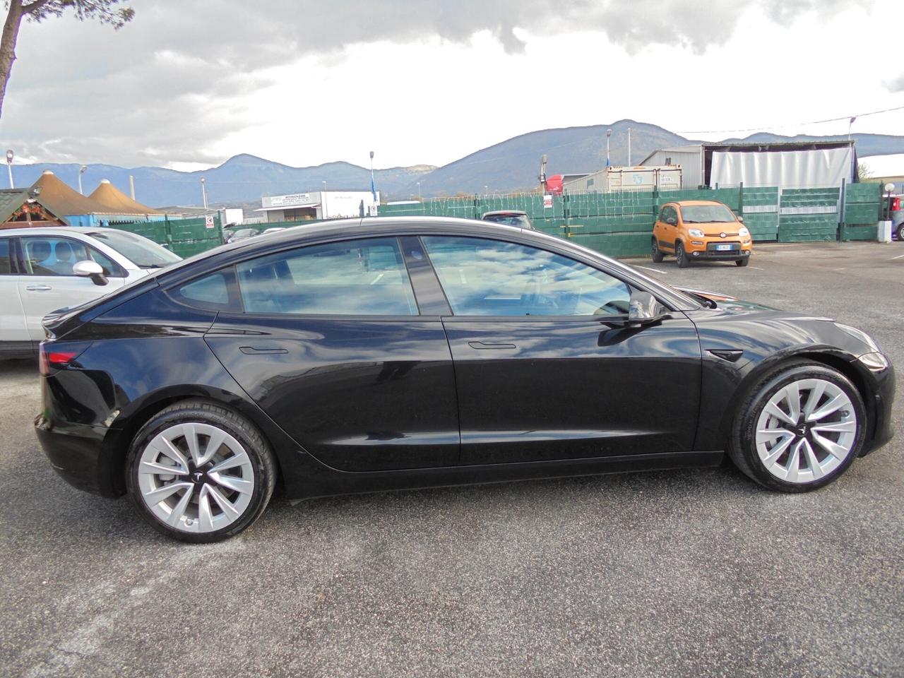 Tesla Model 3 RWD