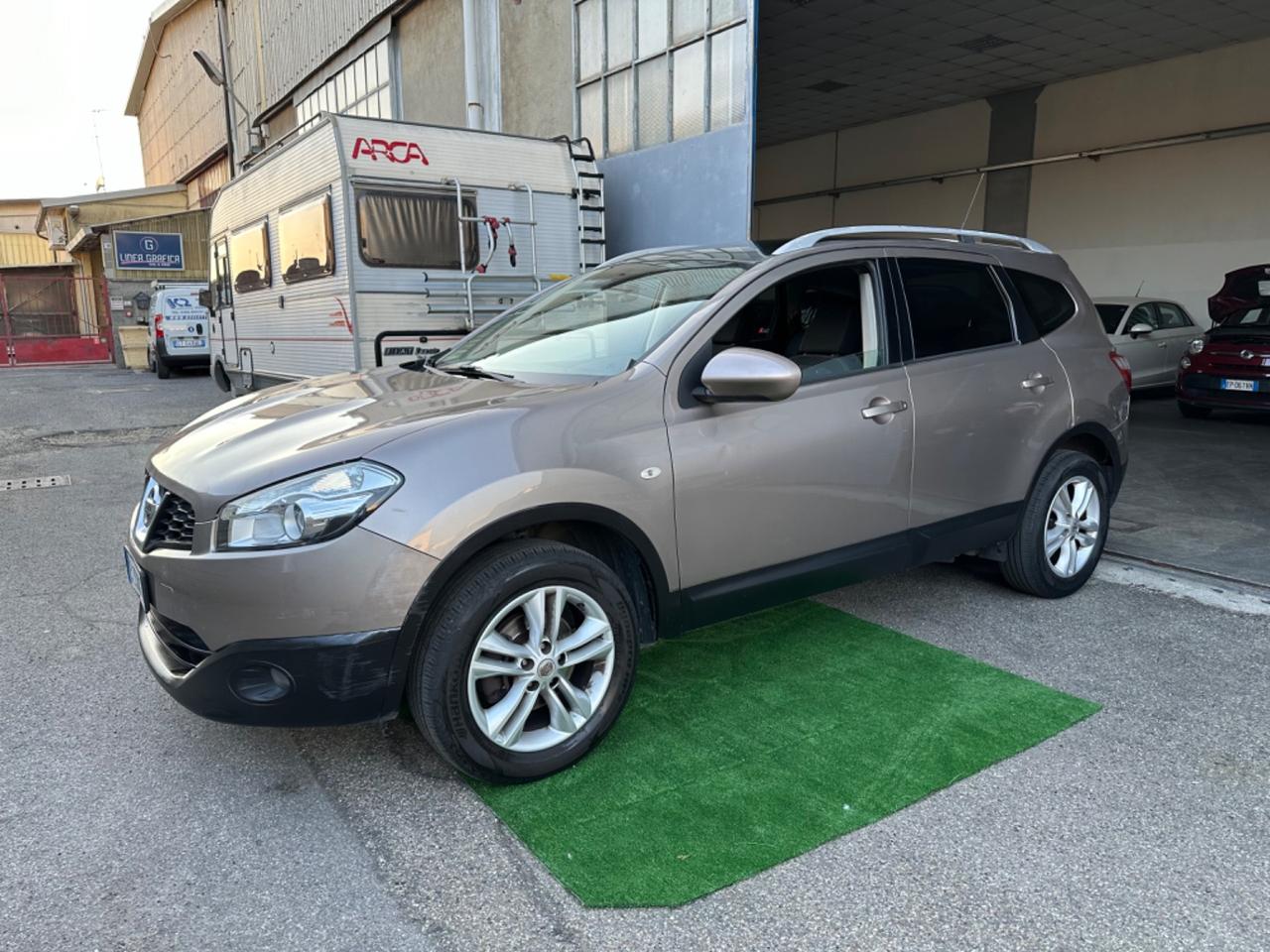 NISSAN QASHQAI 7 POSTI 1,6 BENZINA