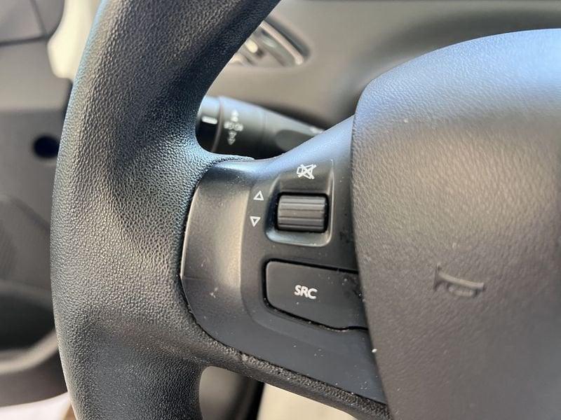 Peugeot 208 BlueHDi 100 S&S 5p. Mix