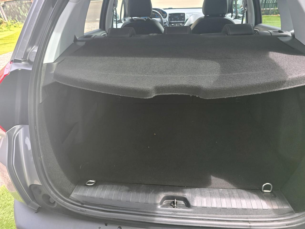 Peugeot 2008 1.2BENZ 82CV 60000KM ALLURE-2020