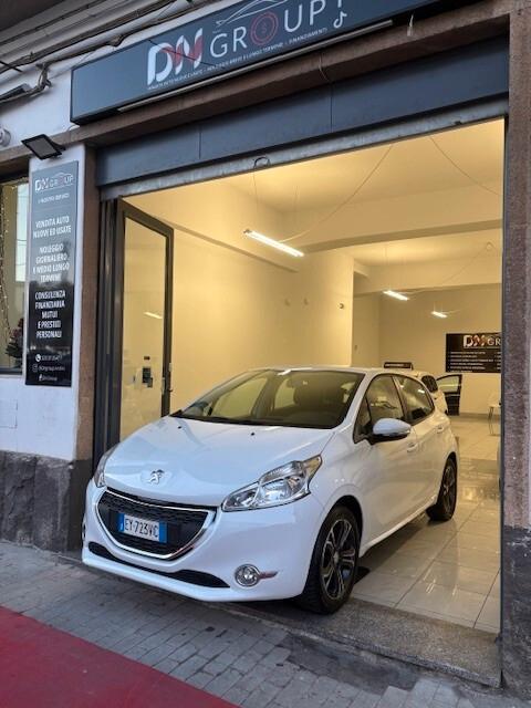 Peugeot 208 1.4 HDi 68 CV 5 porte Allure