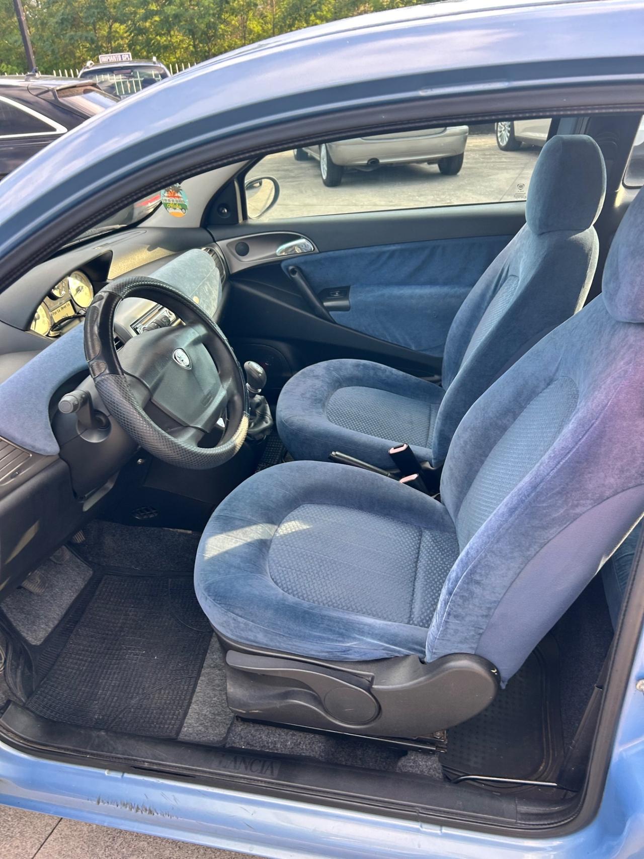 Lancia Ypsilon 1.2 Argento