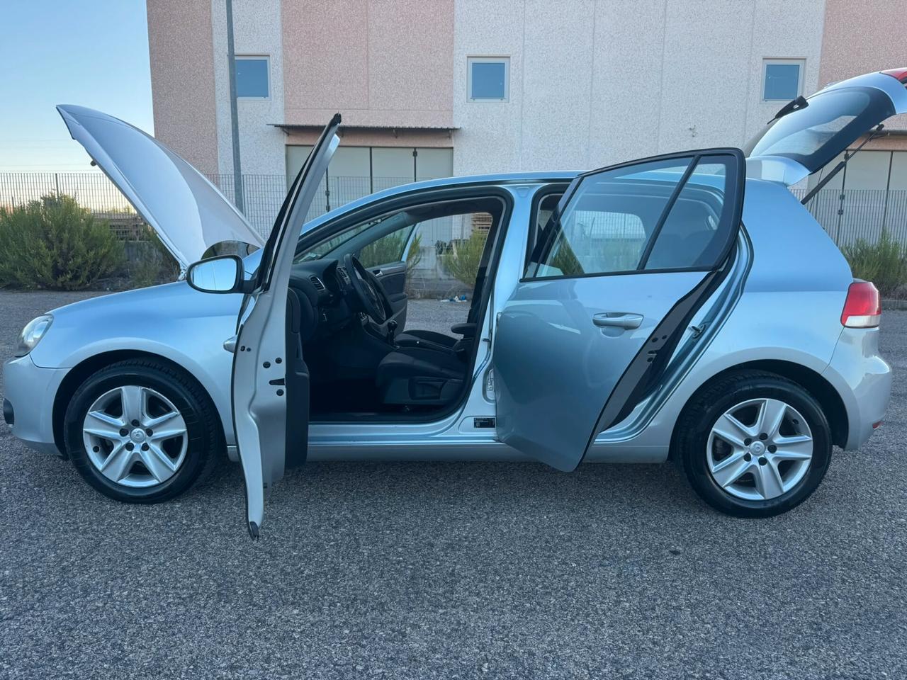 Volkswagen Golf 1.2 5 porte PER NEOPATENTATI