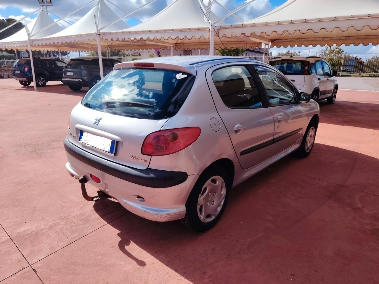 Peugeot 206 1.4 hdi 5 porte + gancio