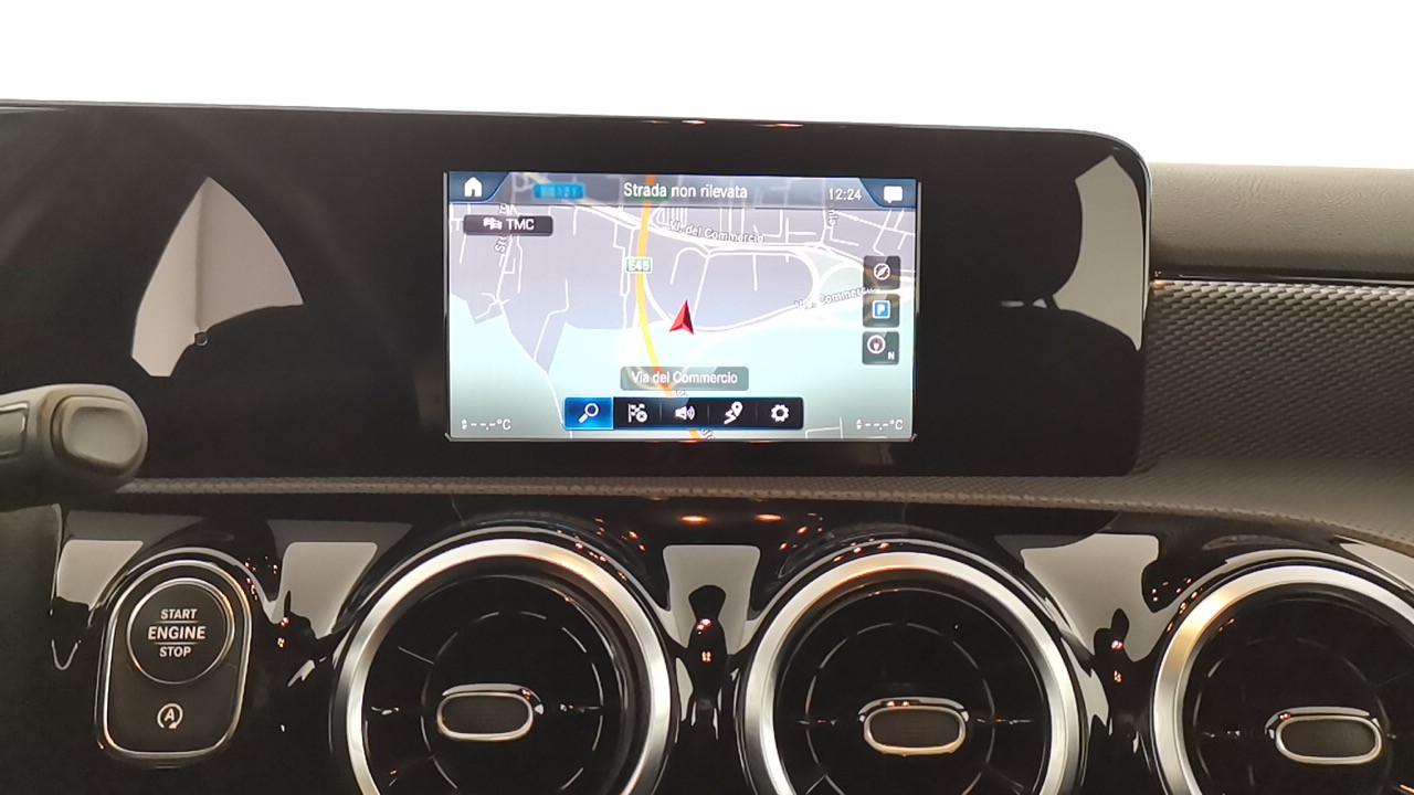 Mercedes-Benz Classe A - W177 2018 - A 180 d Sport auto