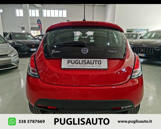 LANCIA Ypsilon 1.0 FireFly 5 porte S&S Hybrid Ecochic Silver