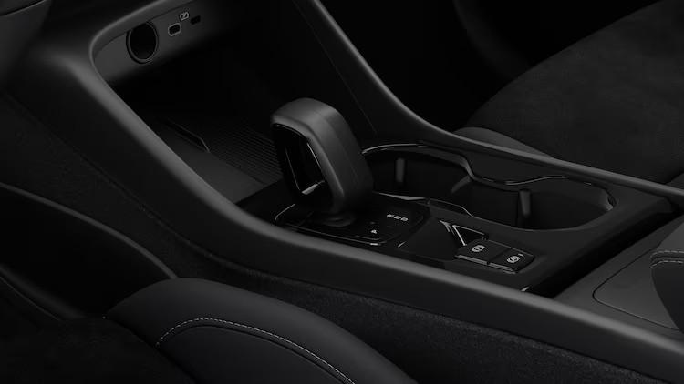 VOLVO XC40 ULTRA BLACK EDITION B4 AUTO PREZZO PROMO FINO AL 31/12/2025