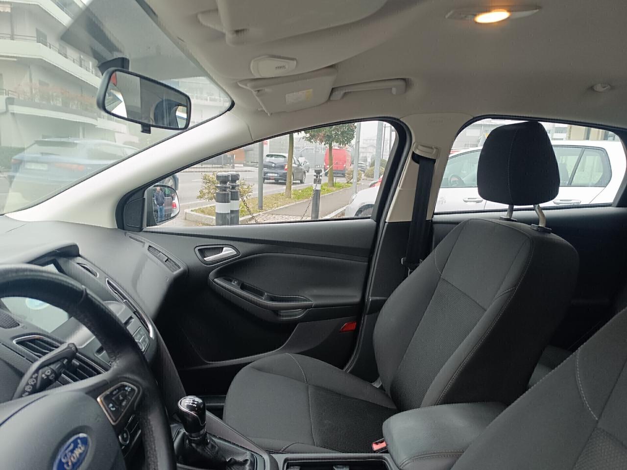 Ford Focus 1.0 DISTRIBUZIONE NUOVA, NAVIGATORE