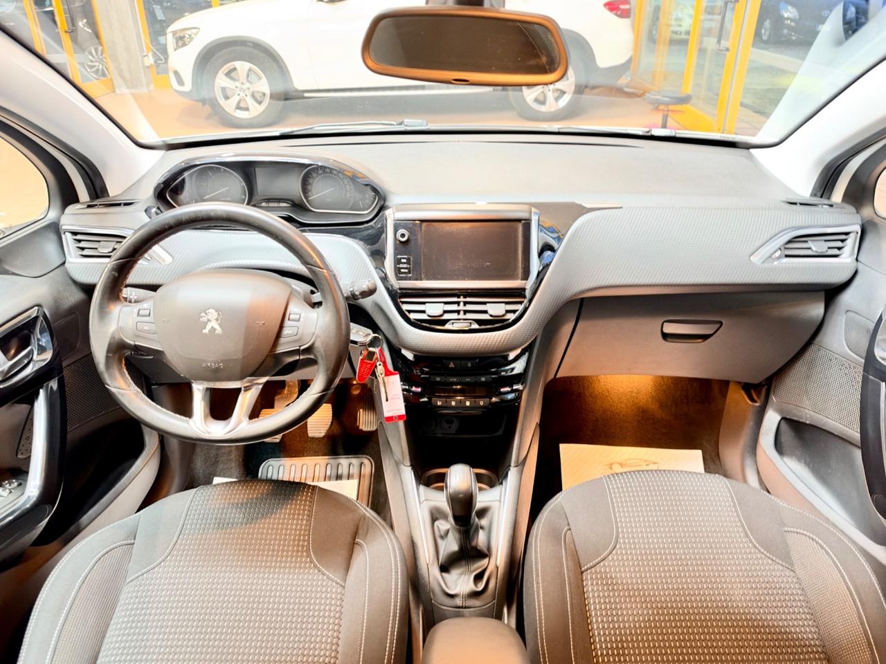 Peugeot 208 1.6HDi 100cv Neopat. E6