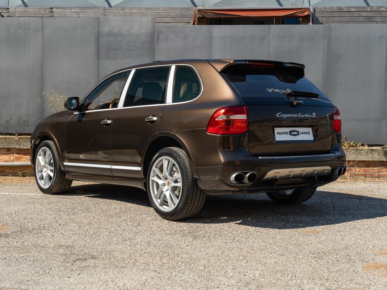 Porsche Cayenne 4.8 Turbo S