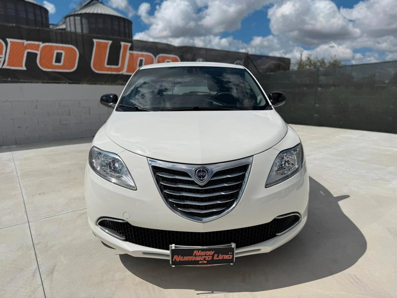 Lancia Ypsilon 1.2 69 CV 5P Gold 2015