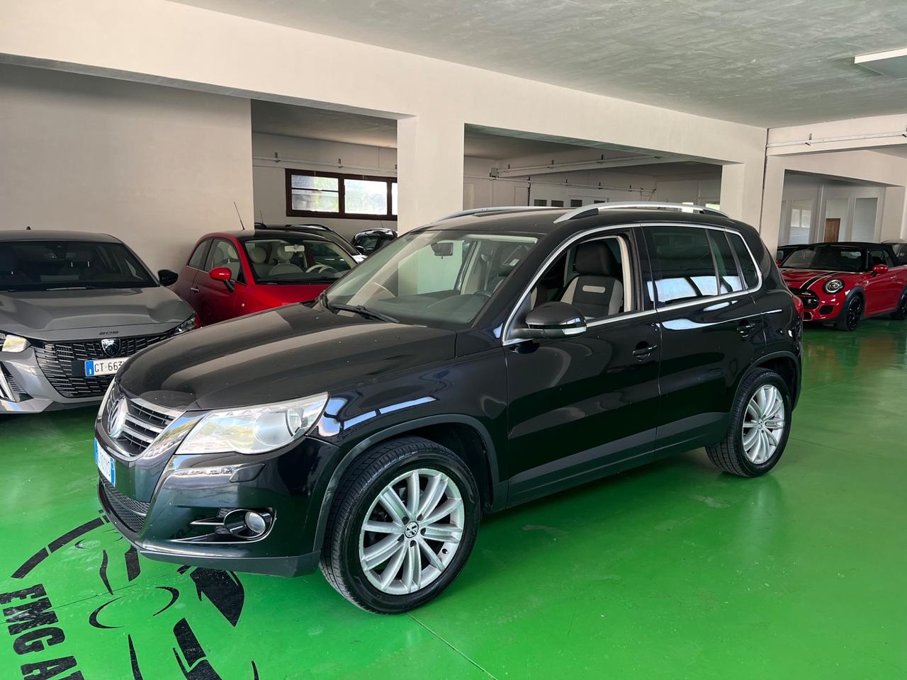 Volkswagen Tiguan 2.0 16V TDI DPF tiptronic Track